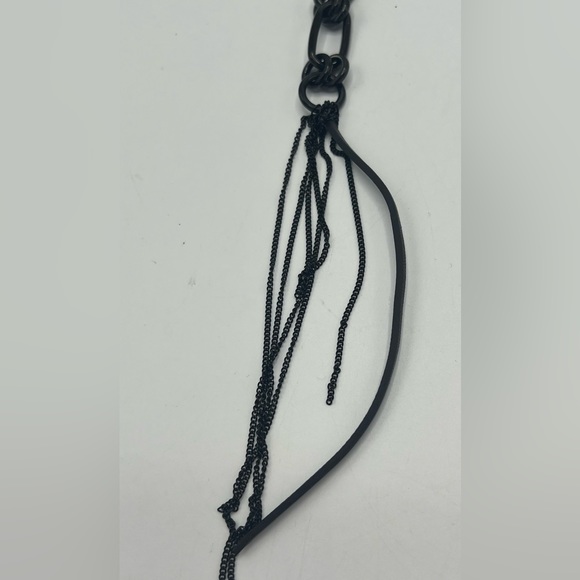 NEW MICHAEL KORS Black  CLIP ON HANGING EARRINGS - Picture 5 of 6